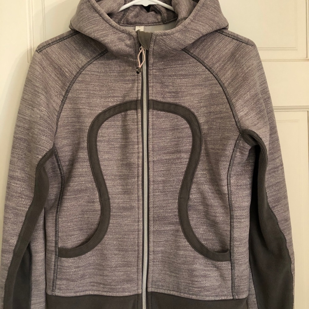 Lululemon scuba hoodie size 8